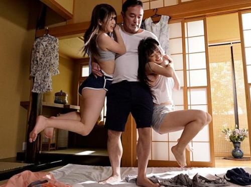 Sialan 2 keponakan saat istri pergi