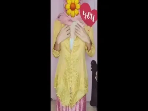 Streaming Cewek Kebaya Pink Berani Pamer Belahan